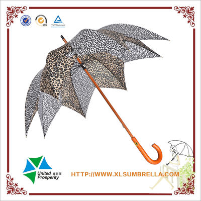 女性のための木Jのハンドルのヒョウの印刷物色の変更の傘