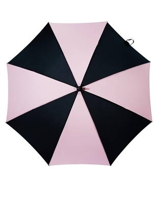 手動開いた防風の繭紬のまっすぐなハンドルの傘の女性は設計する