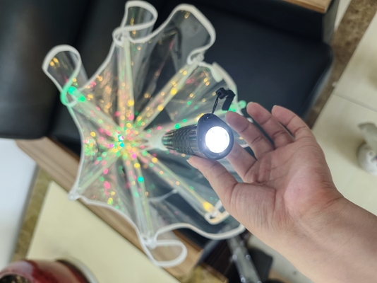 Creative Umbrella の LED 照明 POE 傘で色と機能のポップを追加する
