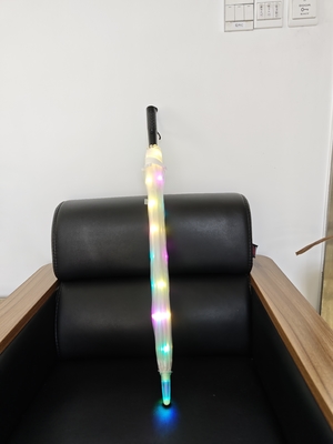 Creative Umbrella の LED 照明 POE 傘で色と機能のポップを追加する