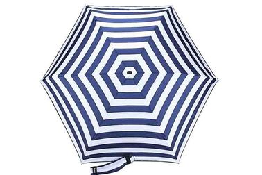マニュアルの開いた近い小型アルミニウム傘、場合が付いている5折る傘